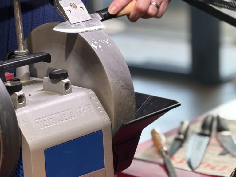 Affûtage professionnel à Estrablin – Distrib Service