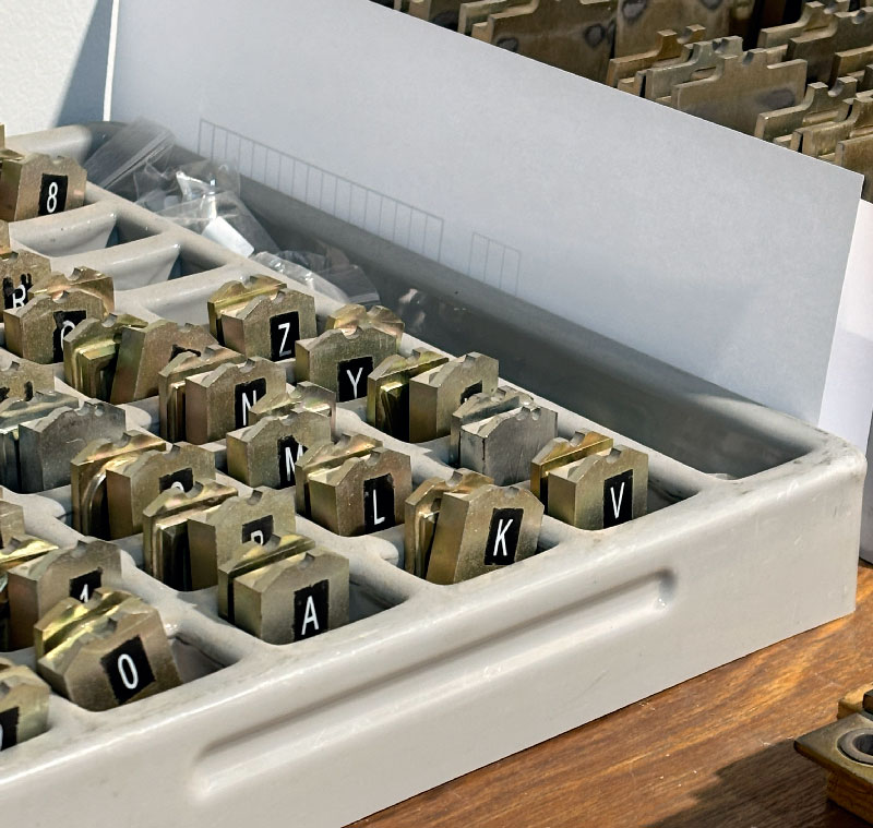 Stock plaques immatriculation à prix réduit Distrib Service