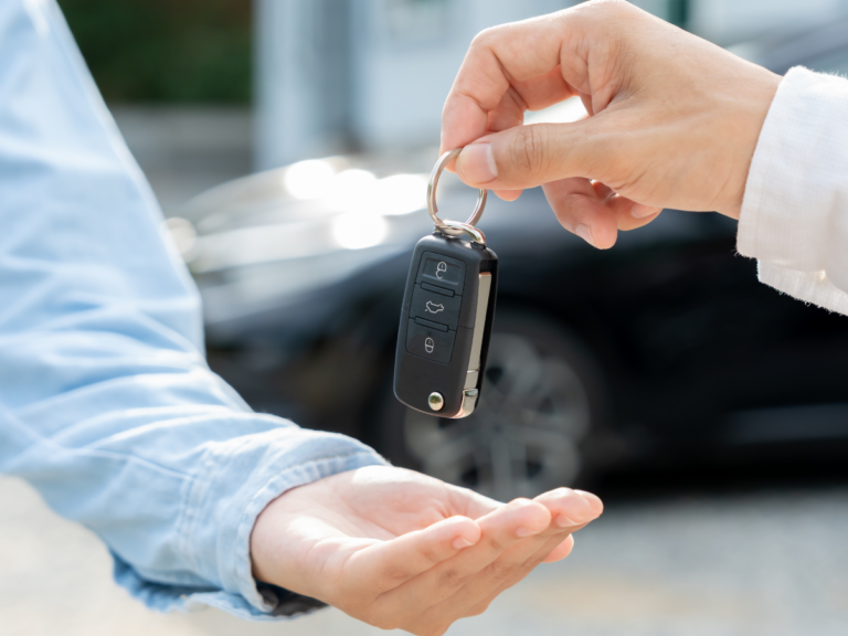 Clé de voiture perdue en vacances : comment éviter la galère